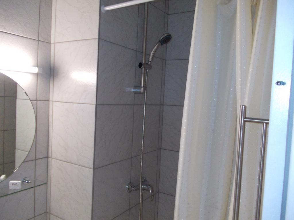 Hotel Im Bahnhof Passau Ruang foto