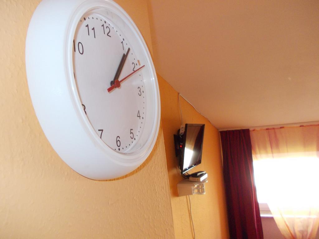 Hotel Im Bahnhof Passau Ruang foto