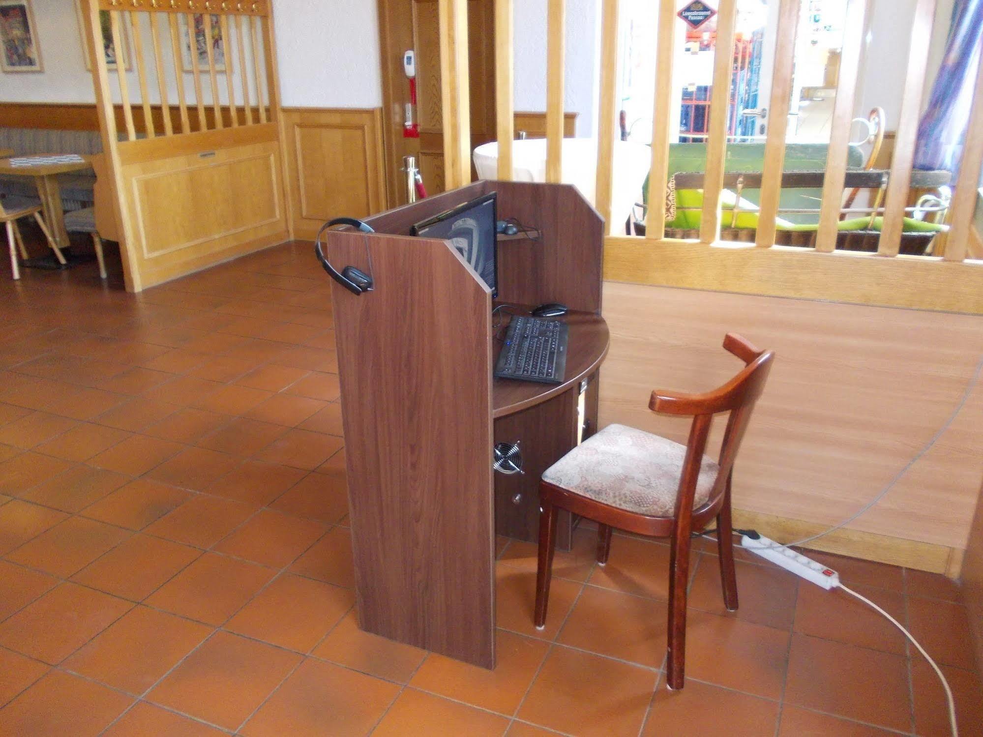 Hotel Im Bahnhof Passau Bagian luar foto